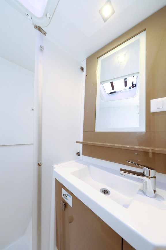 Image of Martin V yacht #34