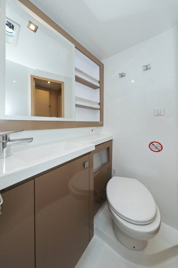 Image of Martin V yacht #37