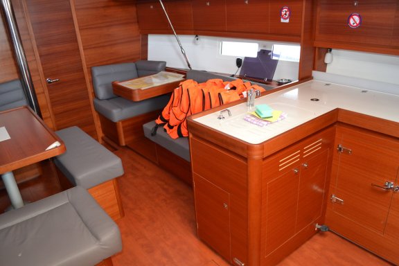 Image of Tango yacht #13