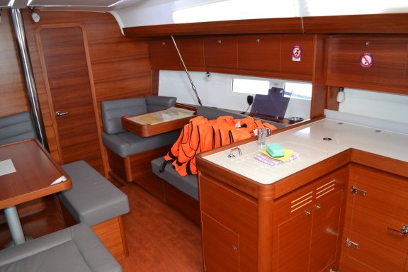 Image of Tango yacht #14