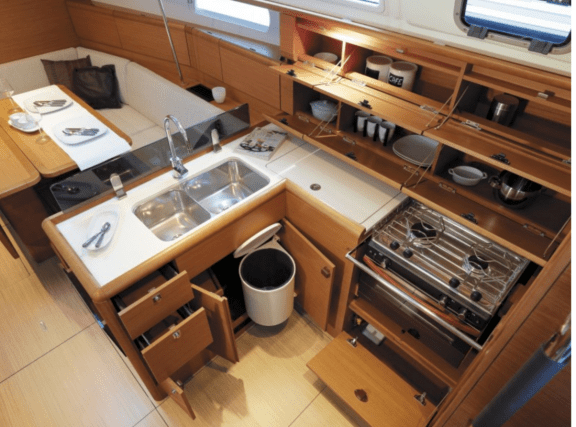 Image of Geneva yacht #6