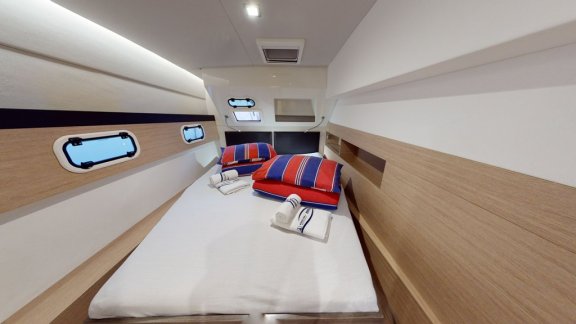 Image of Karina V yacht #24