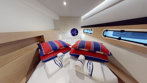 Image of Karina V yacht #23