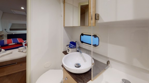 Image of Karina V yacht #32