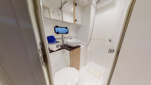 Image of Karina V yacht #33