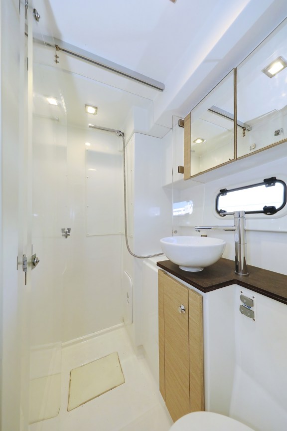 Image of Karina V yacht #34