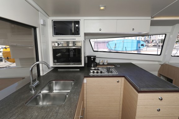 Image of Rozi V yacht #18