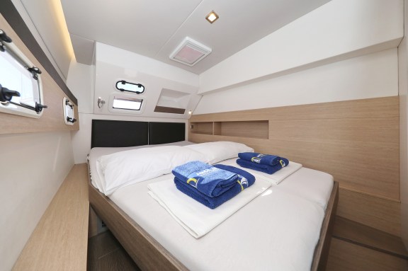 Image of Rozi V yacht #25