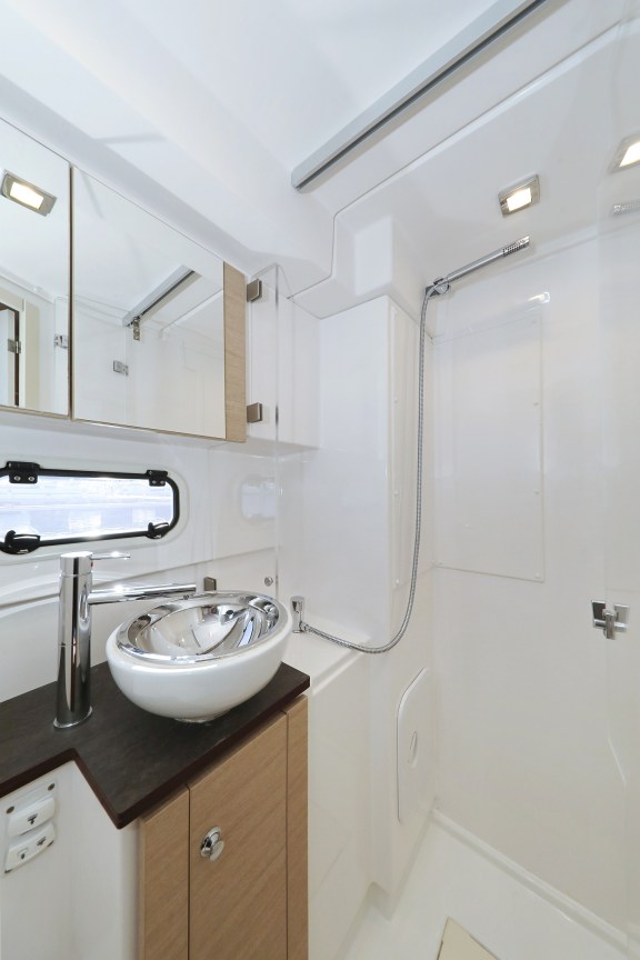 Image of Rozi V yacht #38