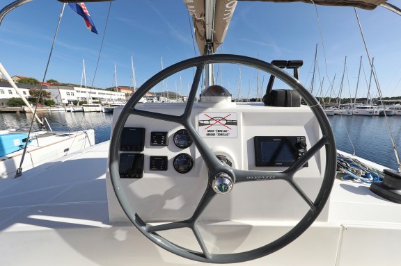 Image of Rozi V yacht #48