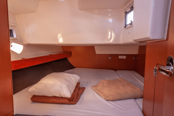 Image of Quintessa yacht #12