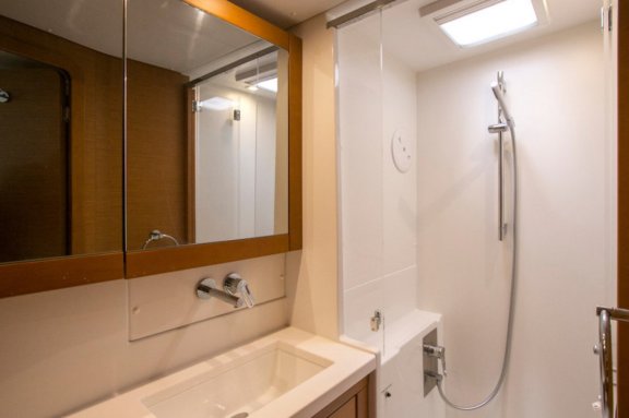 Image of Baccarat yacht #12