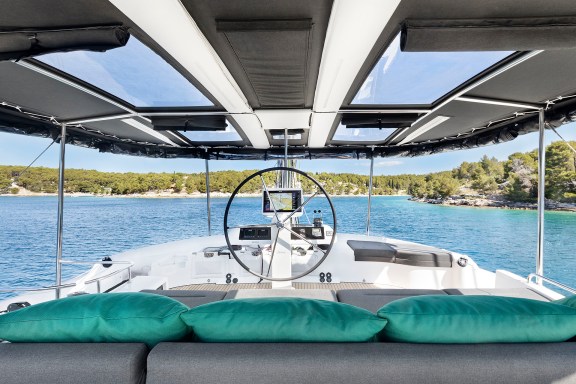 Image of Emerald Gemini yacht #4