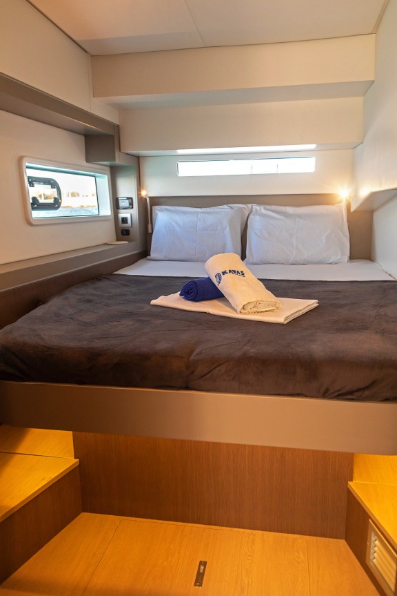 Image of Kos 42.3 yacht #7