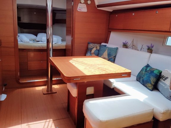 Image of Sun 382 yacht #14