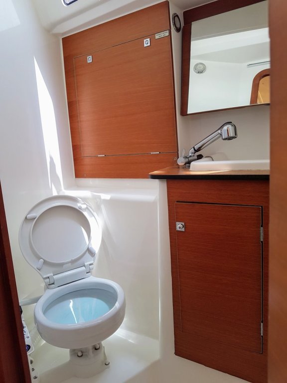 Image of Sun 382 yacht #16