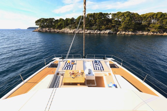 Image of EQ Horizon yacht #11