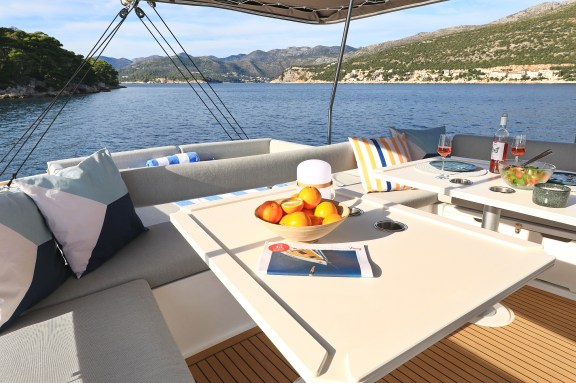 Image of EQ Horizon yacht #15