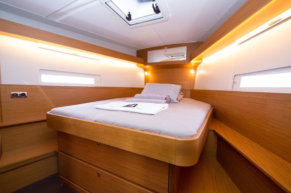 Image of Mars yacht #18