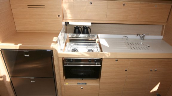 Image of Henry yacht #15