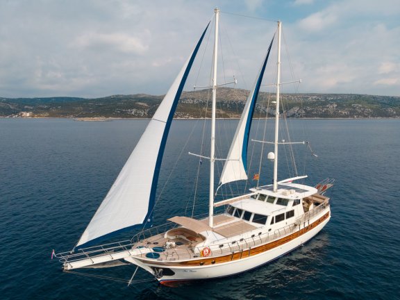 Image of Sea Breeze yacht #2