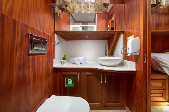 Image of Sea Breeze yacht #30