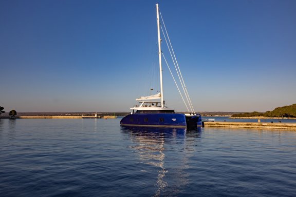 Image of Fantastic Too yacht #4