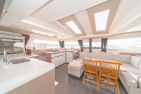 Image of Night Breeze yacht #11