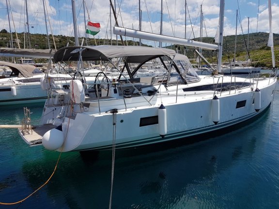 Image of Blue Dream yacht #6