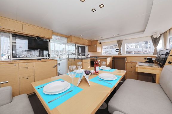 Image of Lydia yacht #19