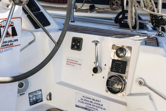 Image of Lady One yacht #43