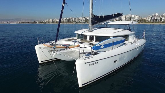 Image of Vegas yacht #3