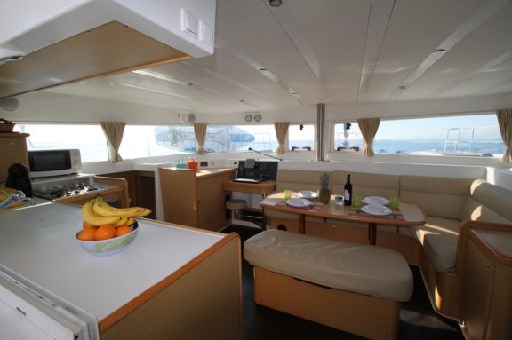 Image of Vegas yacht #8