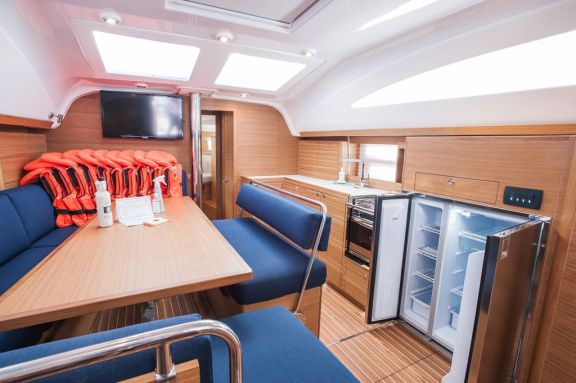 Image of Linea Uno yacht #14