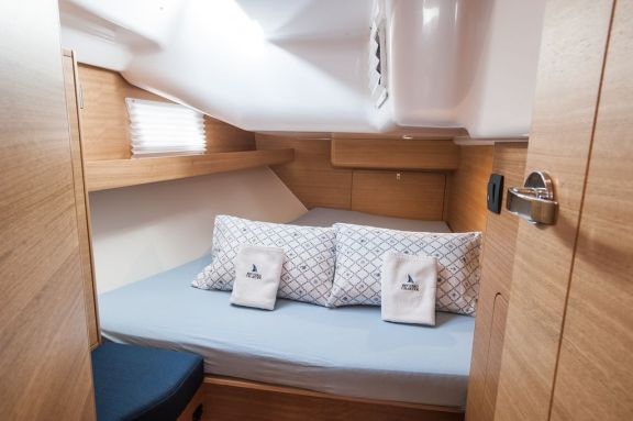 Image of Linea Uno yacht #19