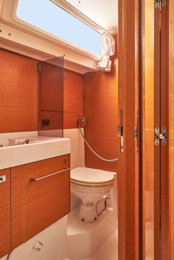 Image of I.Q. yacht #8