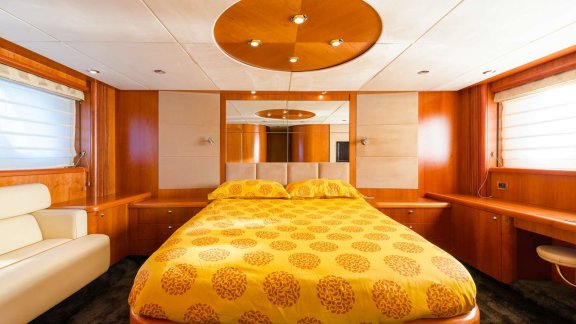 Image of Glorious yacht #17