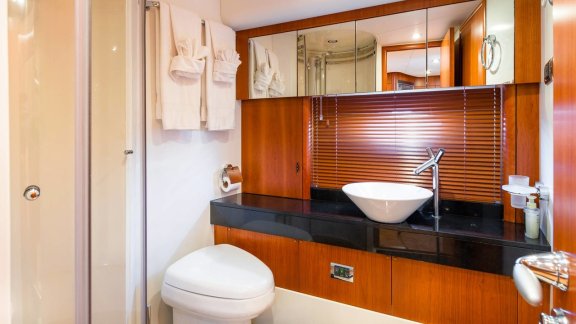 Image of Glorious yacht #20