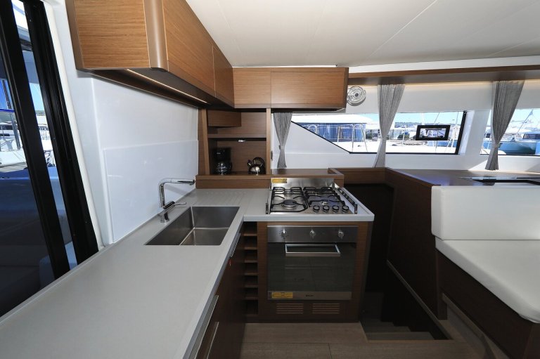 Image of Shadow yacht #17