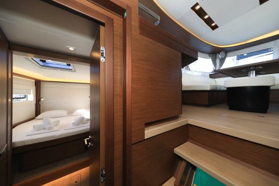 Image of Midlife Crisis yacht #21