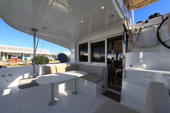 Image of Gimme Kiss yacht #12