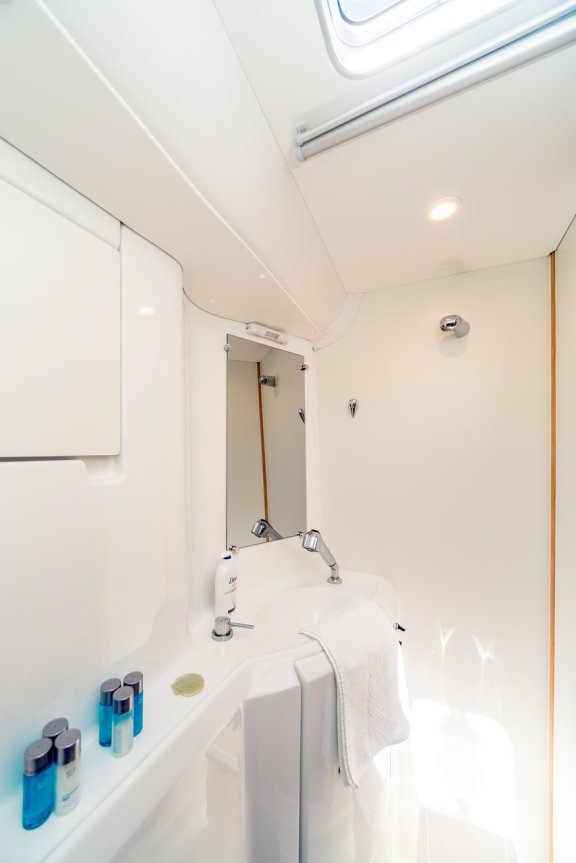 Image of Queen Mia yacht #12