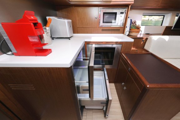 Image of BE Luxe yacht #12