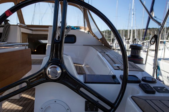 Image of Tightrope yacht #5