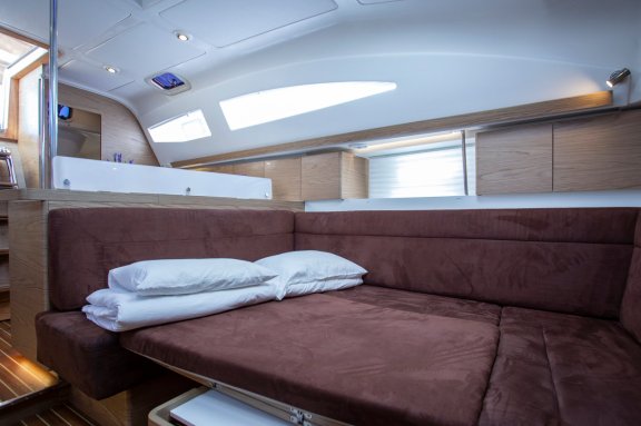 Image of Tightrope yacht #12