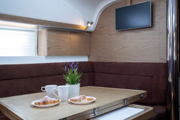 Image of Tightrope yacht #16