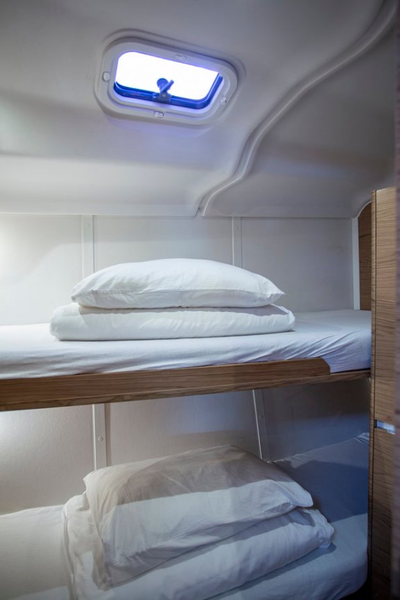 Image of Tightrope yacht #22