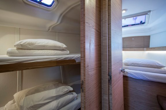 Image of Tightrope yacht #23