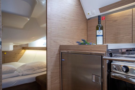 Image of Tightrope yacht #24