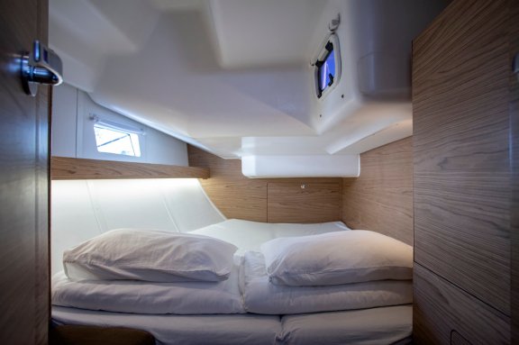 Image of Tightrope yacht #27